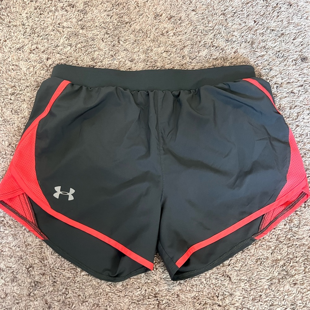 Under Armour Women's Black and Red Shorts